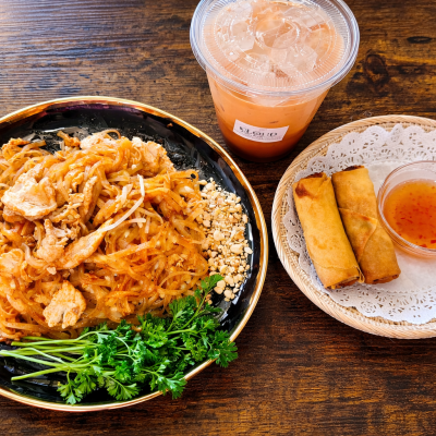 C3. Pad Thai Chicken with 2 pcs Spring rolls and Thai Ice Tea