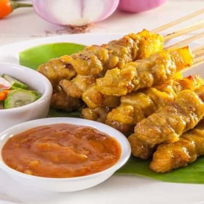 CHICKEN SATAY SKEWERS (6)