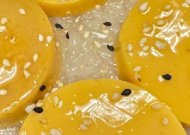 Sticky rice with flan
