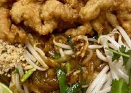 Crispy chicken pad thai