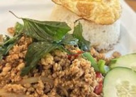 🌱Gluten free Minced chicken basil fried egg over rice