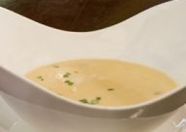 TOM KHA
