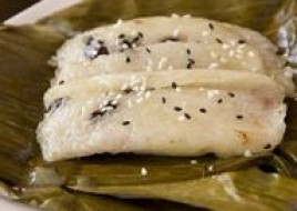 SWEET STICKY RICE WITH BANANA FILLING
