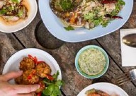 CRISPY CHICKEN LARBB SALAD
