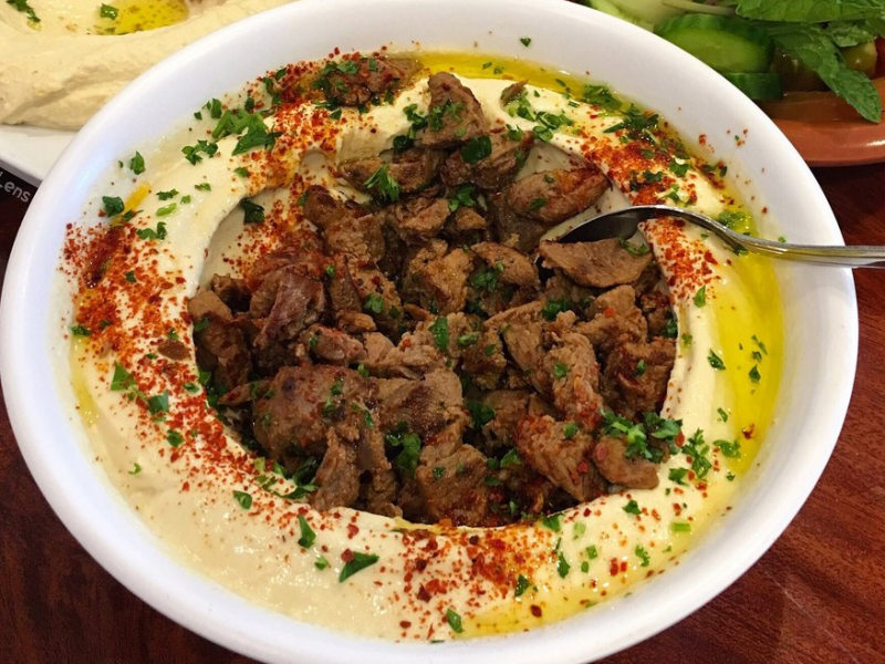 Hummus with Beef