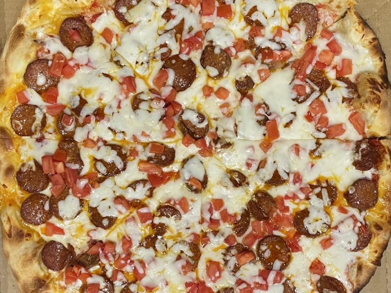 Sujuk Pizza