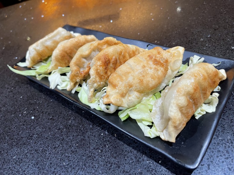 House Chicken Pot Stickers (6 pcs)