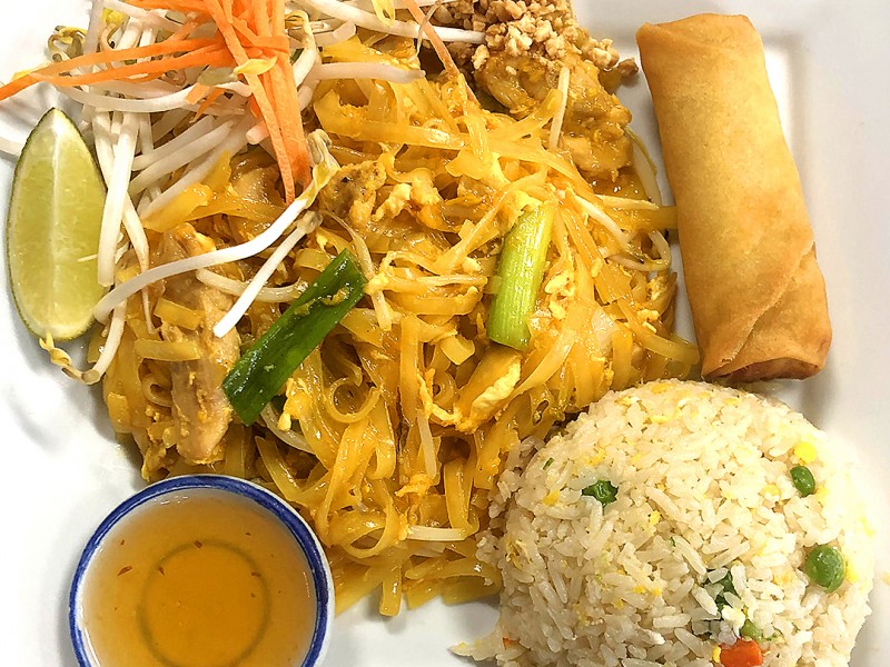 Chicken Pad Thai Lunch