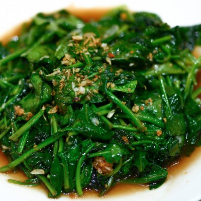 Spinach with Garlic Sauce