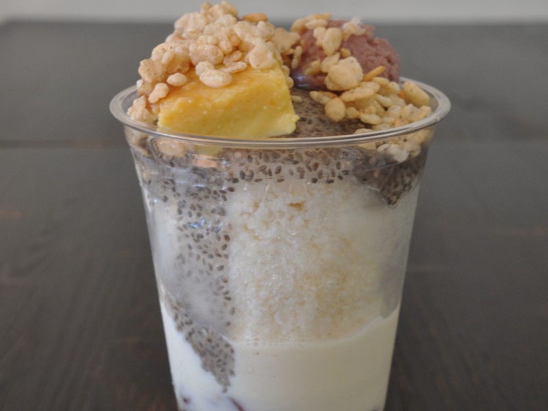 ERK Halo Halo (Snowy ice dessert)