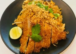 Crispy Chicken Pad Thai