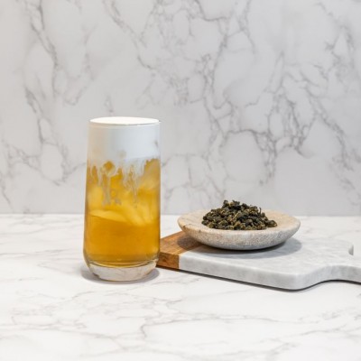 Peach Oolong Tea With Sea Salt Cream