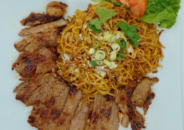 Garlic Noodle Beef Steak