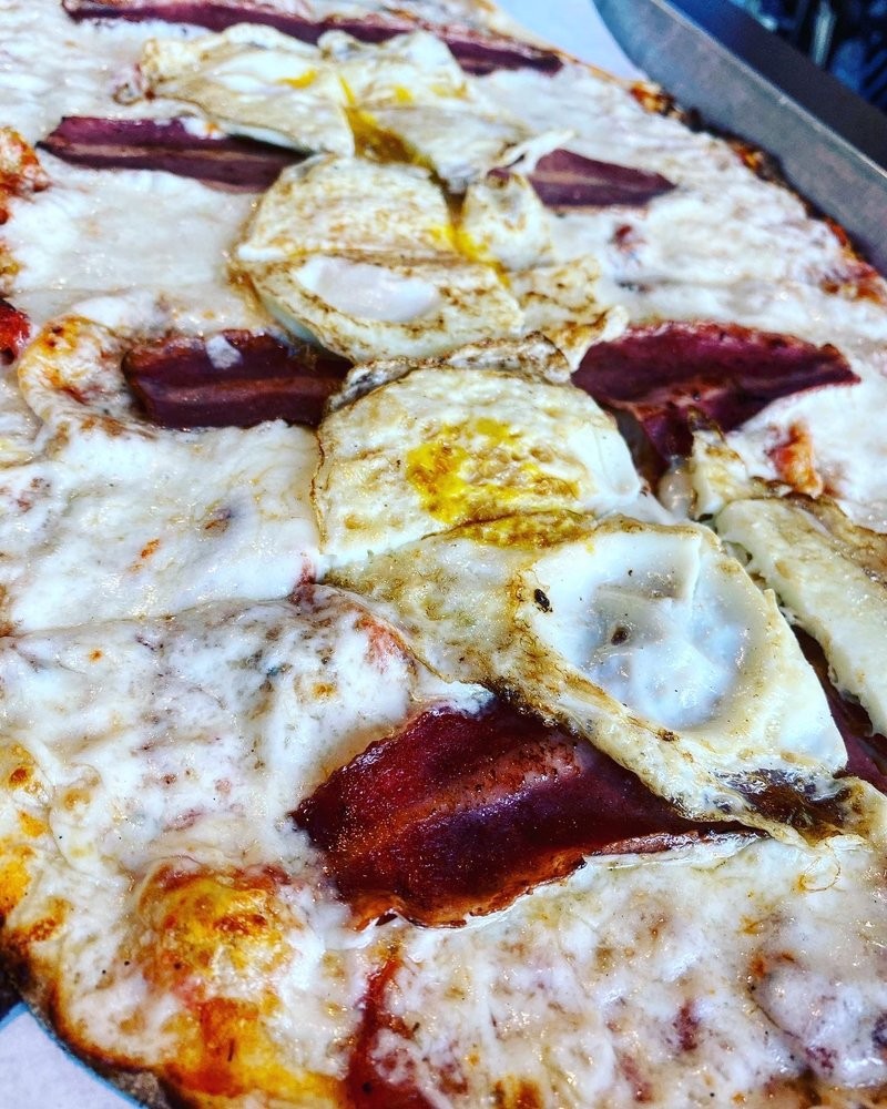 Breakfast Pizza