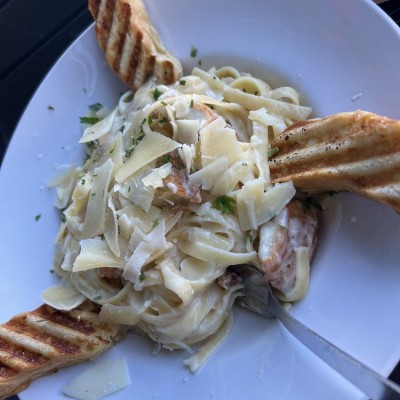 Fettucini/Penne Alfredo