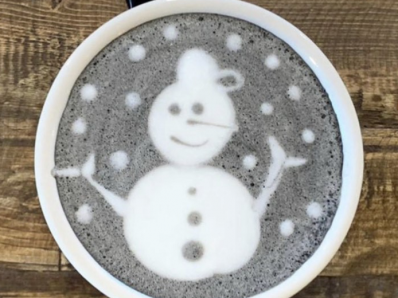 Charcoal Raspberry Latte 