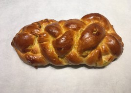 Egg Raisin Twist (Small)