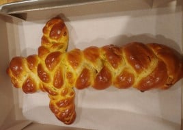 Large cross Twist Bread