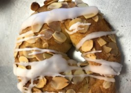 Almond crescent