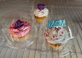 yellow cup cake (decorate each)