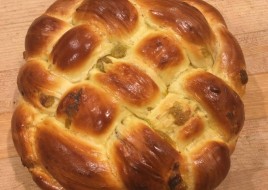 Round twist bread 