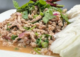 17. Larb