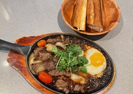 B1 Bo Ne Sizzling Skillet w/Bread