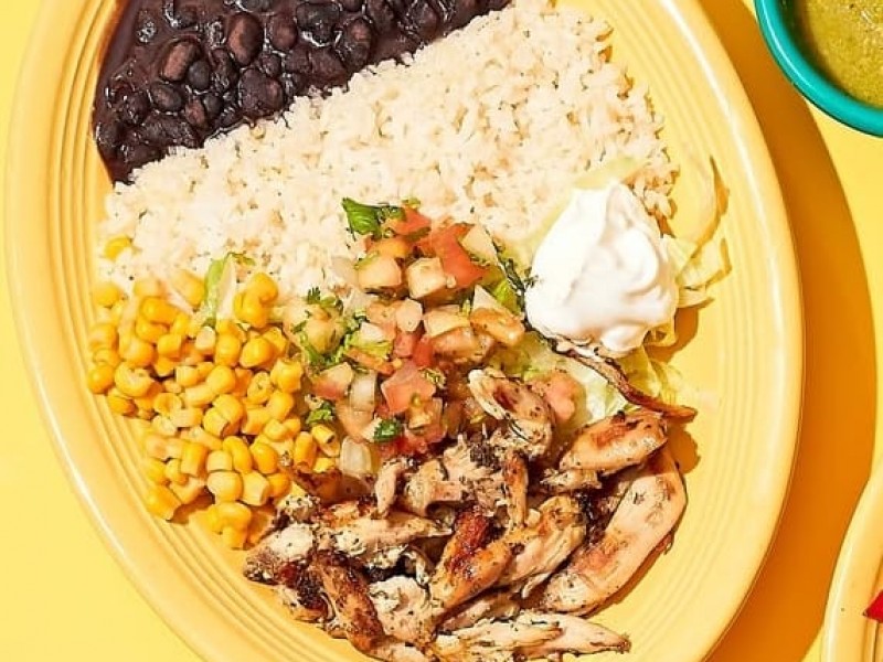 Chicken Bowl Lunch Special w/ Soda
