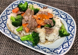 Beef and Broccoli Over Rice