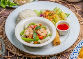 L15.Spicy Gar Pow Lunch Special