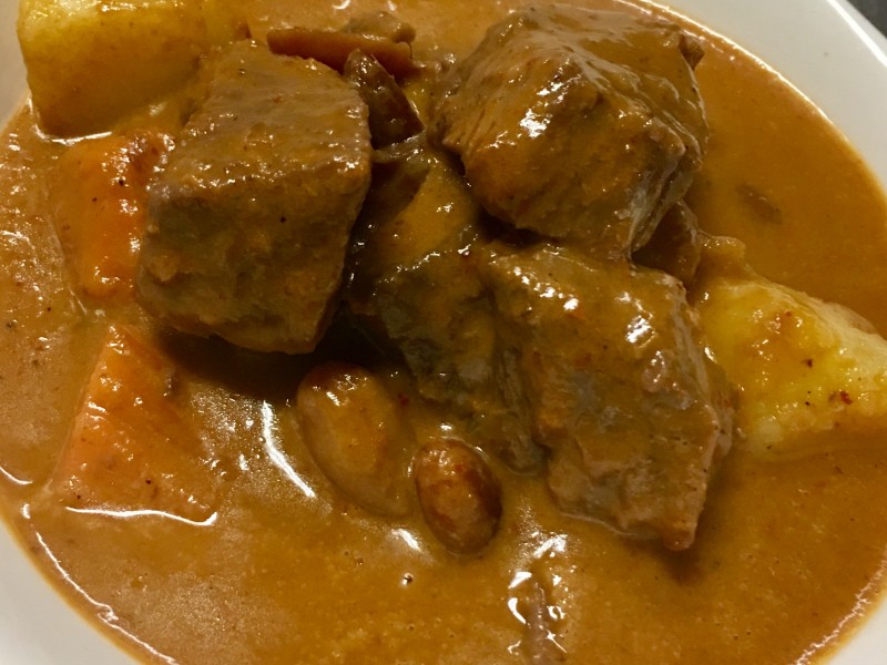 L- Massaman Beef Curry