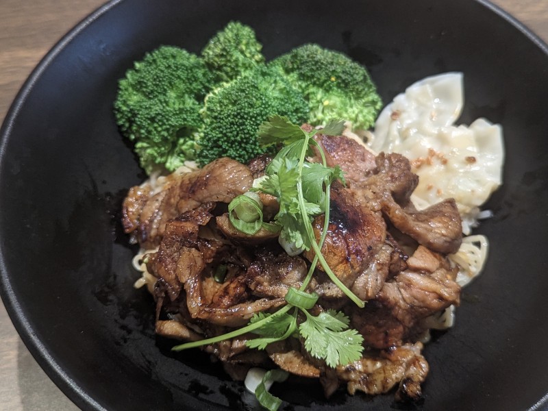Bamee Hang  (Thai Dry Egg Noodle)