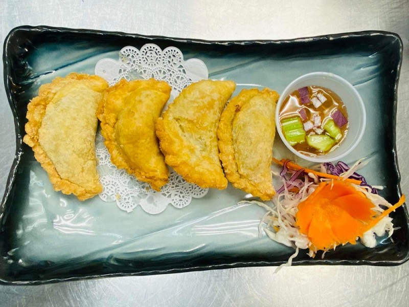 4. Curry Puff