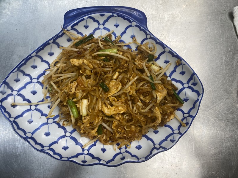 DEVIN PHAD THAI