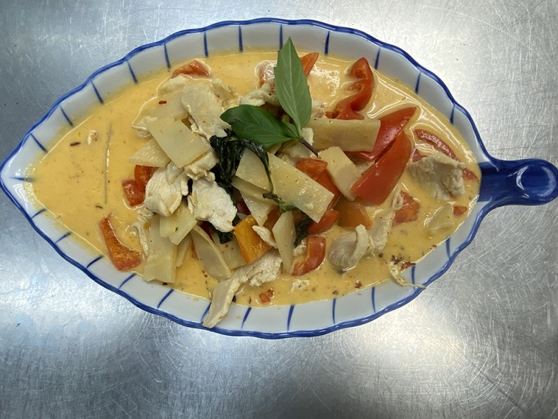 16. RED CURRY
