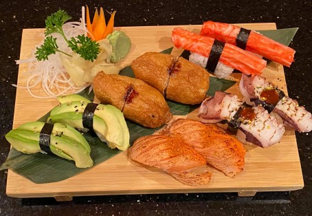 Udon Thai and Sushi SUSHI & SASHIMI (2 pieces per order)