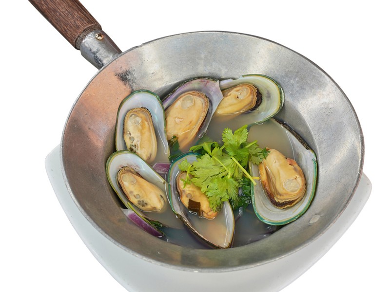 Steamed Mussels (8)