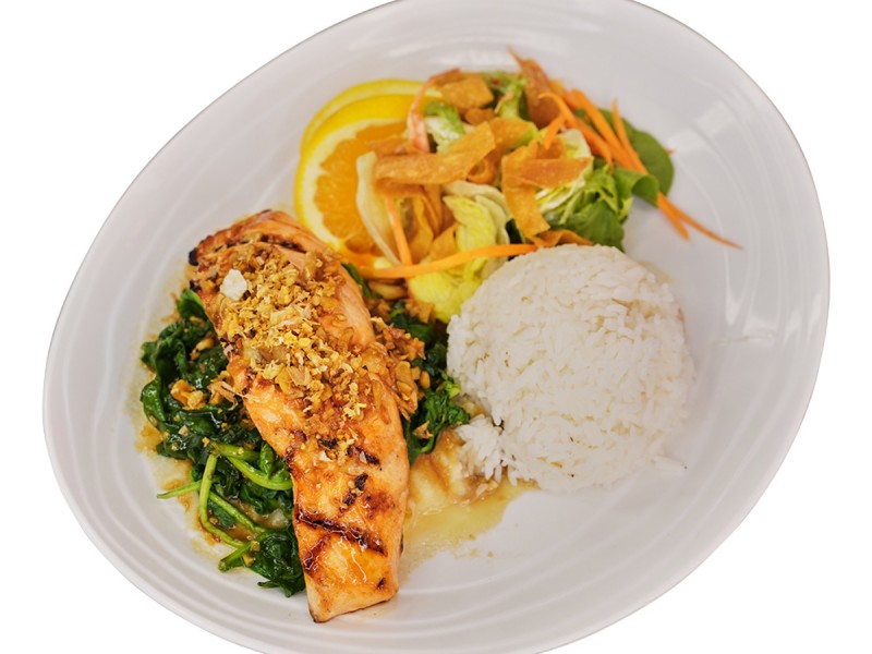 L Grilled Garlic Salmon