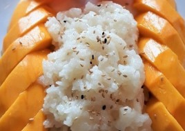 MANGO WITH SWEET STICKY RICE