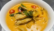 Gang Ped Yang [Duck Curry]