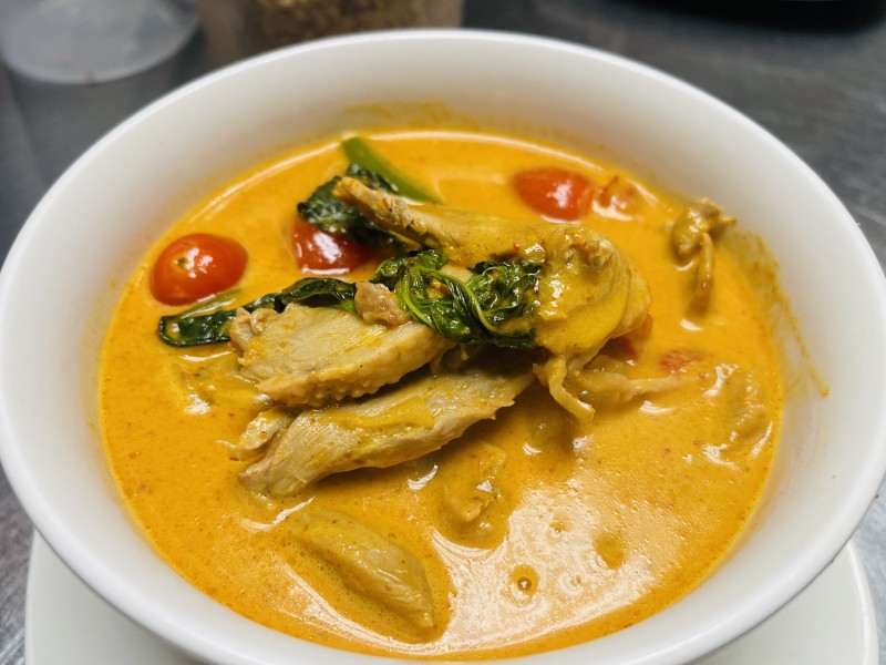 Gang Ped Yang [Duck Curry]