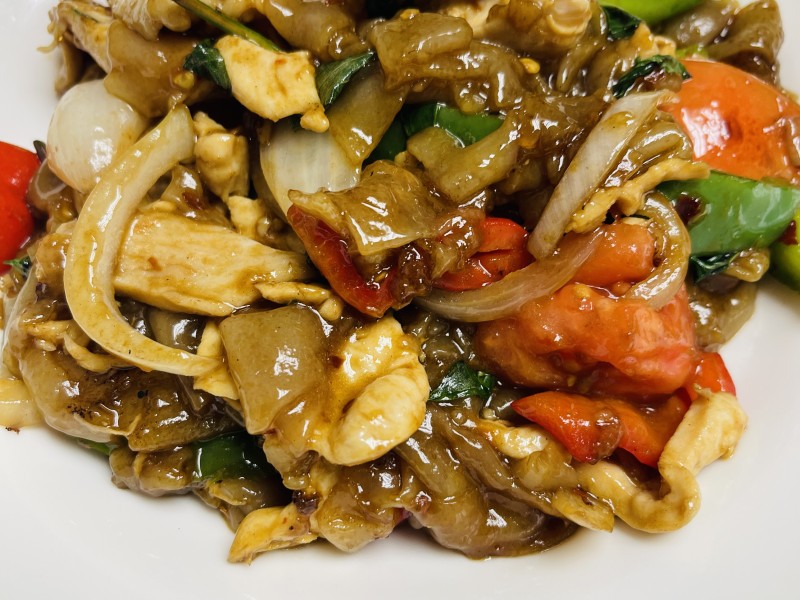 Drunken Noodle [Pad Kee Mao]
