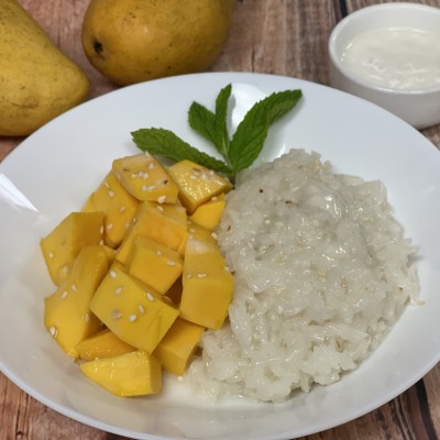 Sweet Sticky Rice with Mango (Seasonal)