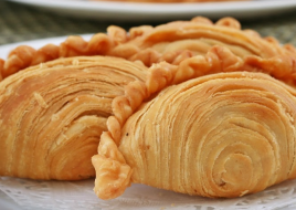 Curry puffs (3)