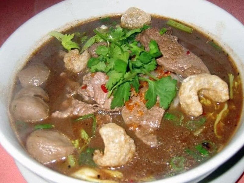 BOAT NOODLE