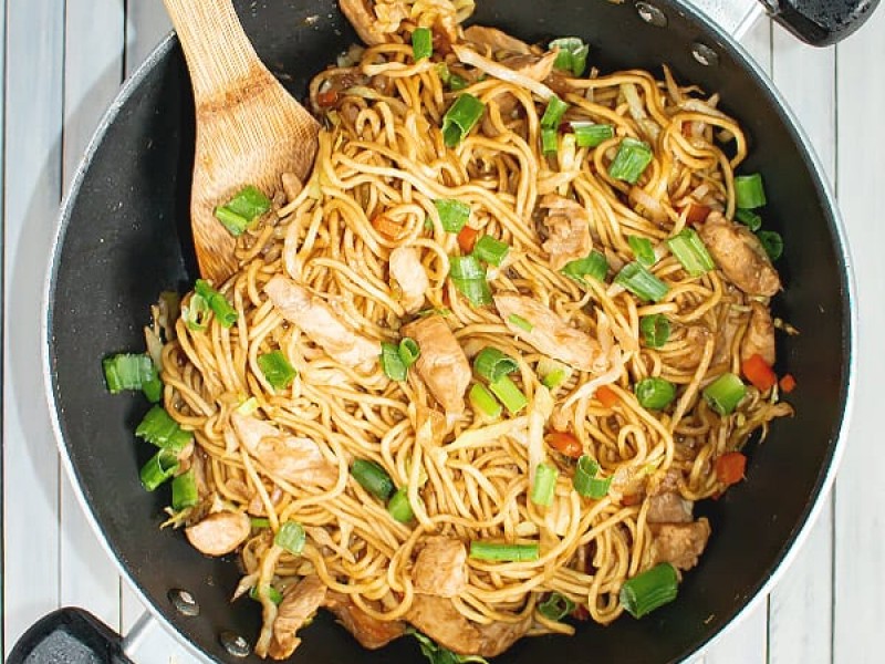 35-1 Chow Mein with Chicken Dinner