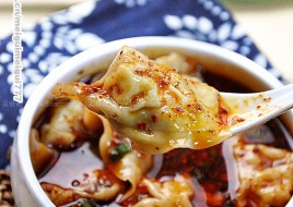 Wonton in Hot Chili Sauce