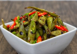 CHILI GARLIC EDAMAME