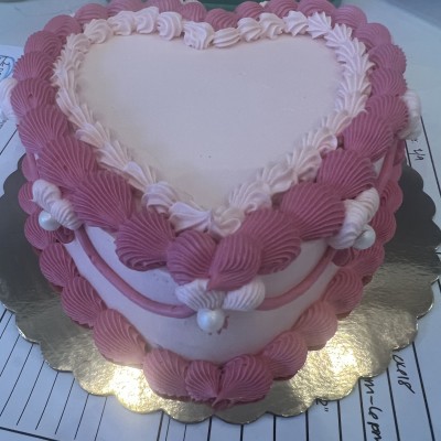 Heart Shaped Mini 6 inch cake