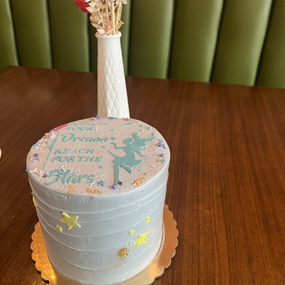 Cake # 11 In STOCK 6 inch (8-10 slices) Vegan Gluten Free vanilla cake 